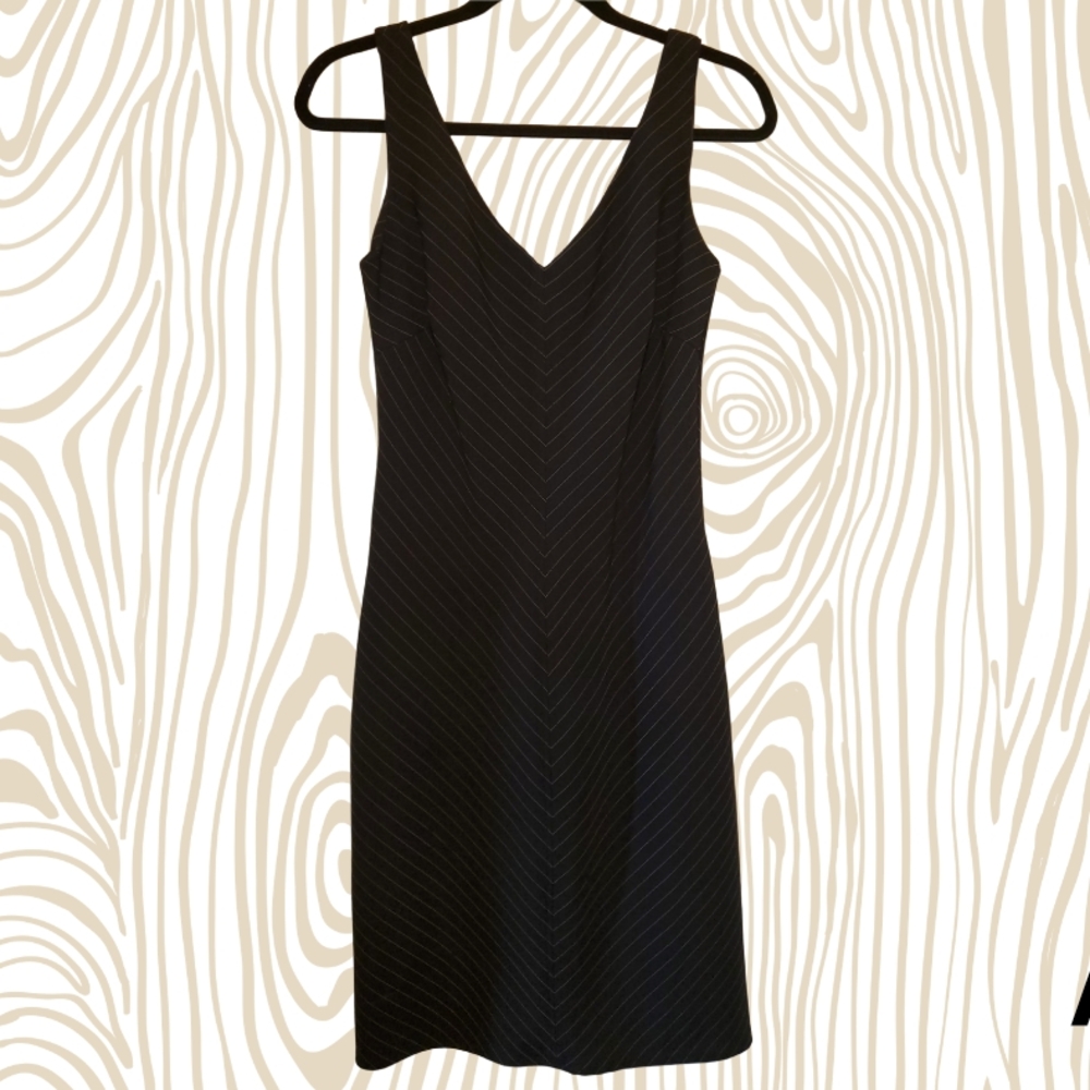 Elegant Black Sleeveless Dress